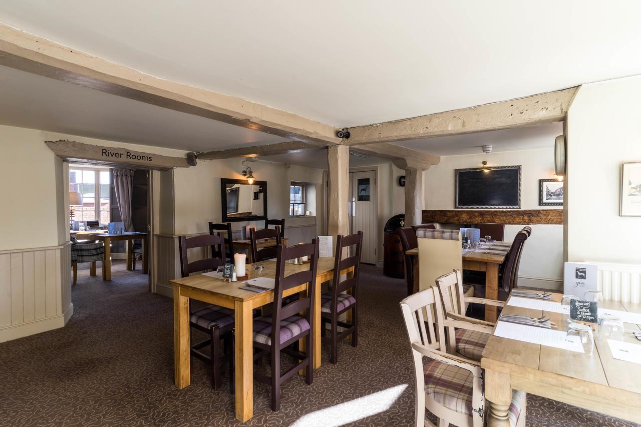 Greyhound Inn Wilton Wilton  Exterior foto